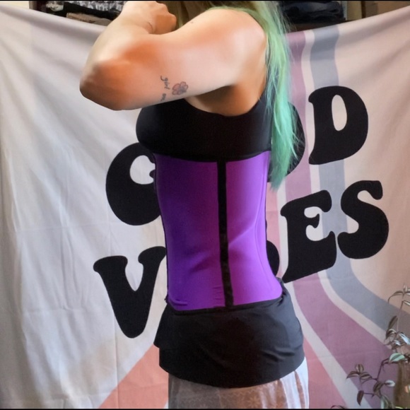 Waist Trainer - Picture 7 of 8